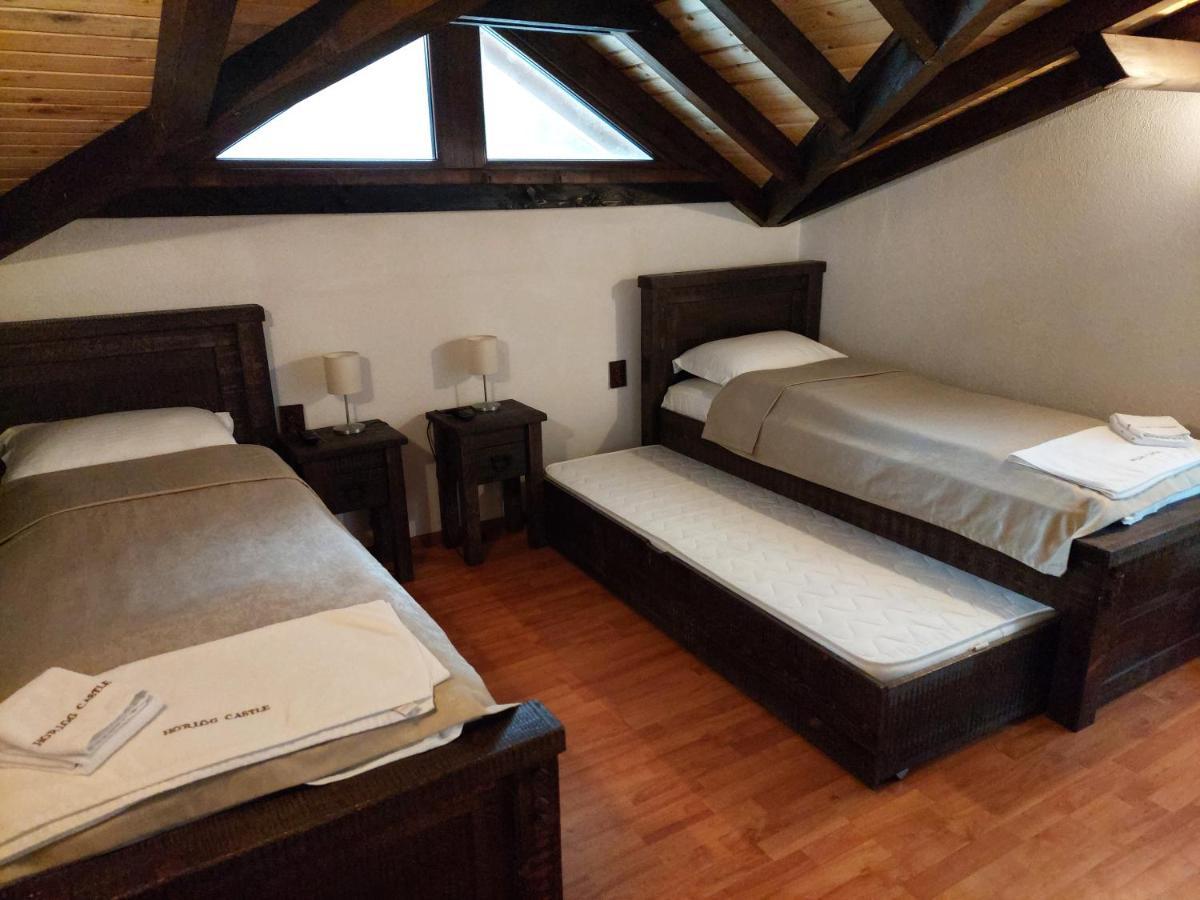 Horlog Castle 3*